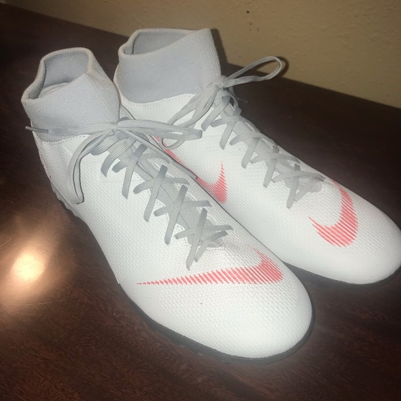 NWOT NIKE MERCURIAL RUNNING SHOES WOMENS - Picture 2 of 6